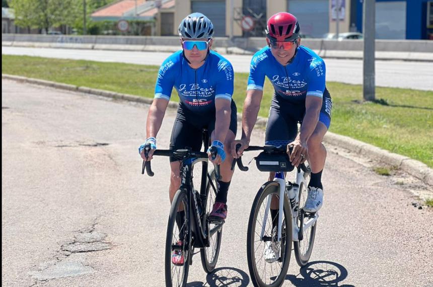 Se corre el Gran Premio Juanjo Besi de ciclismo