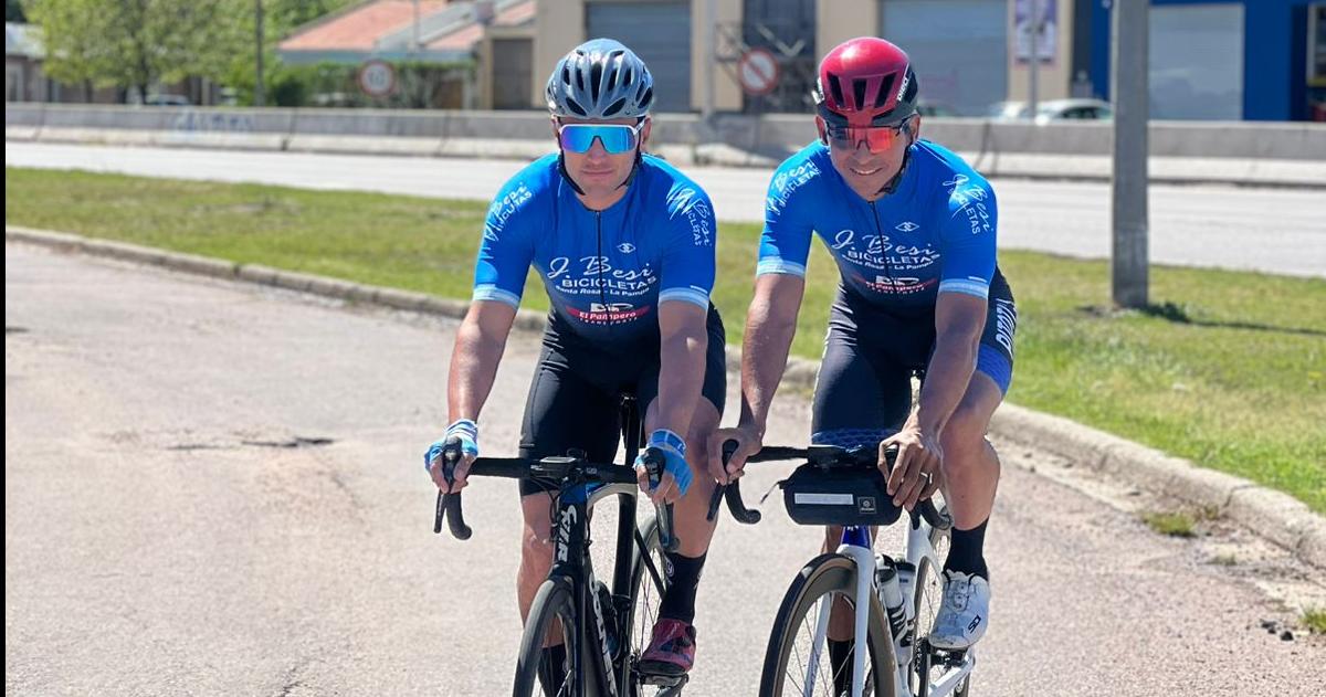 Se corre el Gran Premio Juanjo Besi de ciclismo