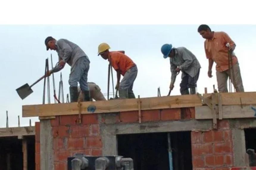 El empleo informal en Argentina alcanzoacute el 432-en-porciento- en el segundo trimestre de 2025