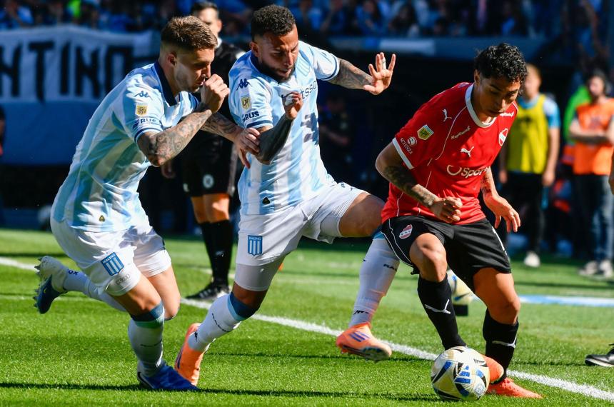 Racing e Independiente se enfrentan en una nueva edicioacuten del claacutesico
