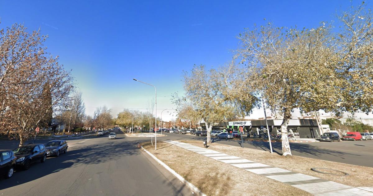 Insoacutelita agresioacuten en la calle- Maacutes vale que no llames a los milicos porque los voy a matar