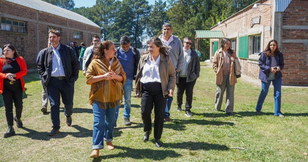 Funcionarios provinciales acompantildearon la 81deg Expo Rural de Luiggi