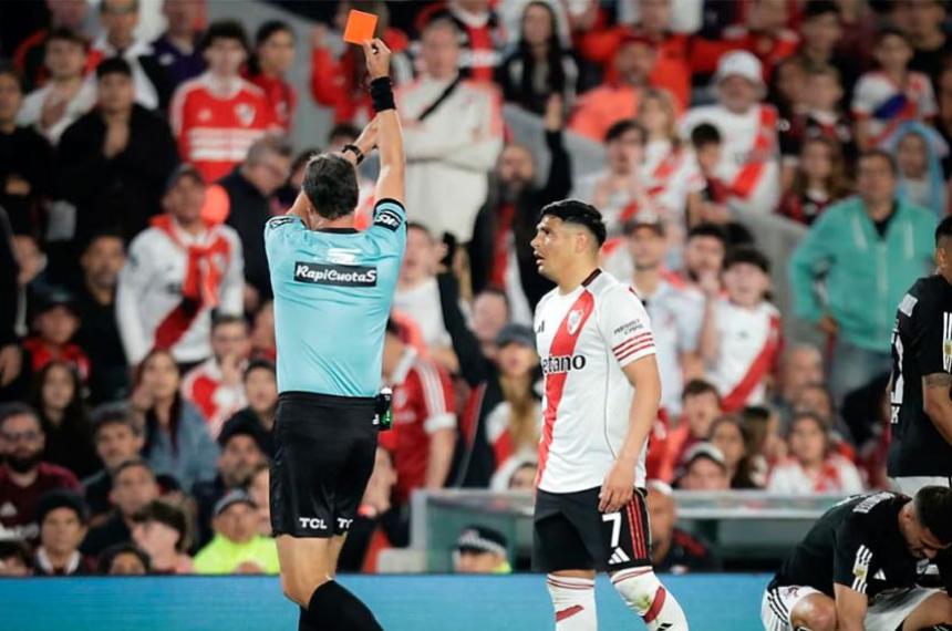 Maxi Salas fue expulsado por insultar al juez de liacutenea y se pierde dos fechas