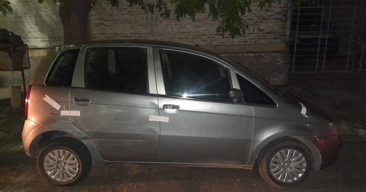 Santa Rosa- una persecucioacuten terminoacute con dos detenidos por agredir a la policiacutea