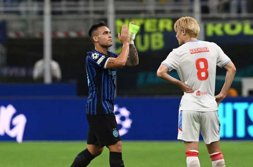 Show de Lautaro Martiacutenez en la goleada del Inter