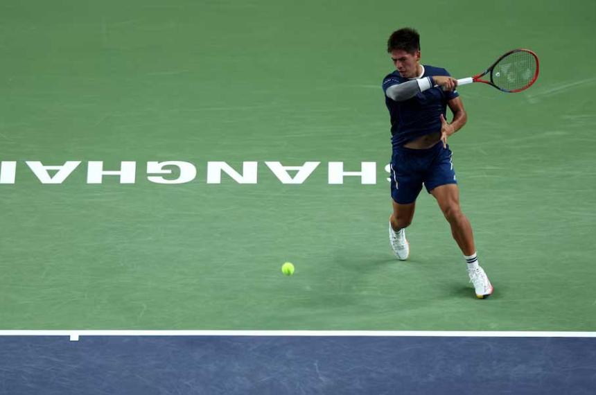 Sebastiaacuten Baacuteez luchoacute revirtioacute el resultado y ganoacute en su debut en Shanghai