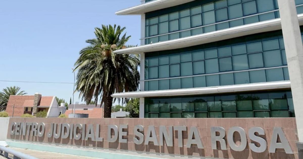 Una madre detenida por agredir a su hija