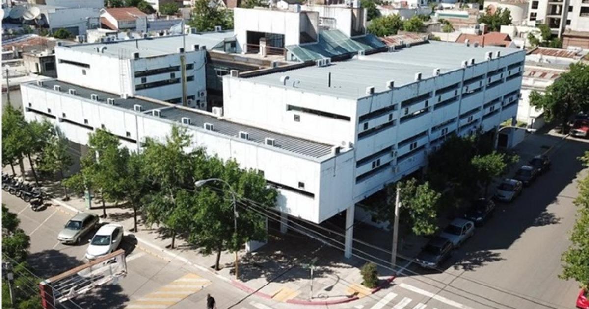 Condenan a un estafador y tendraacute que devolver 10000 doacutelares
