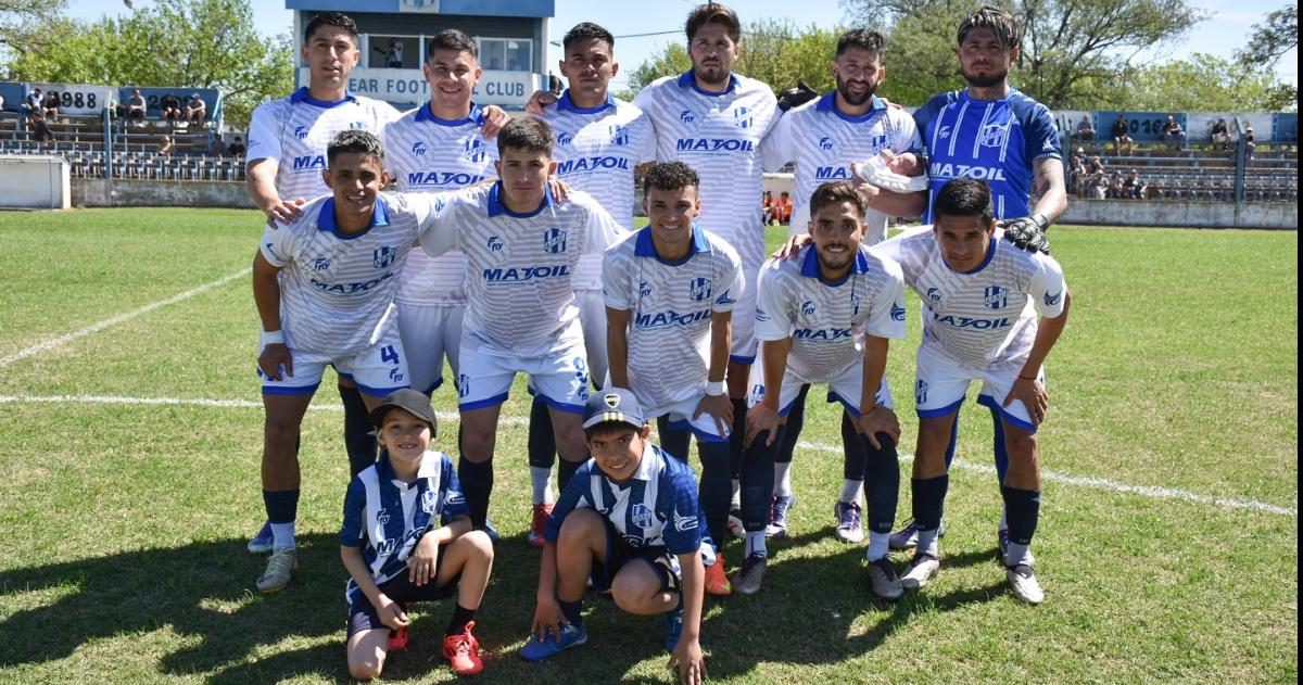 Alvear FBC resistioacute y se metioacute en cuartos