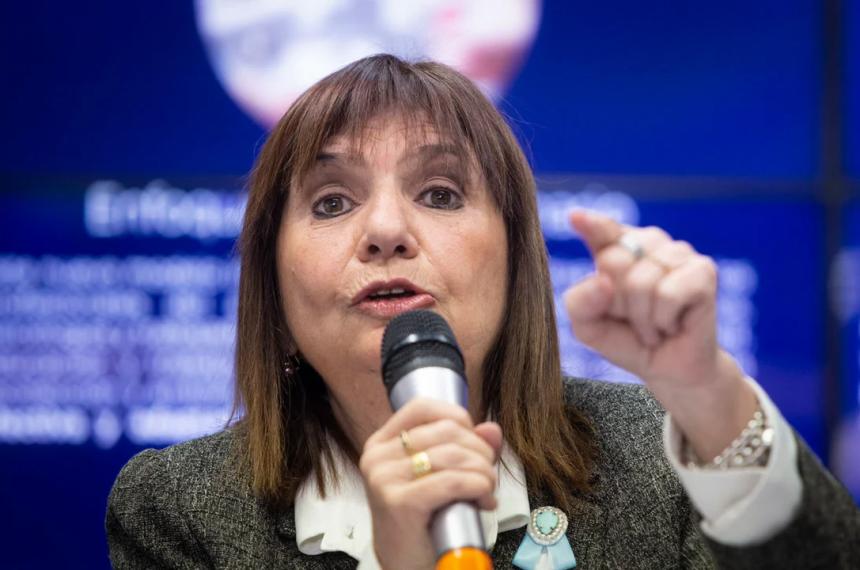 Bullrich- Espert tiene que volver a los medios y contestar claro sobre su viacutenculo con Fred Machado