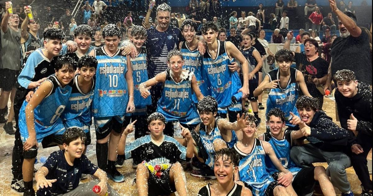 Festejoacute el U 13 de Estudiantes