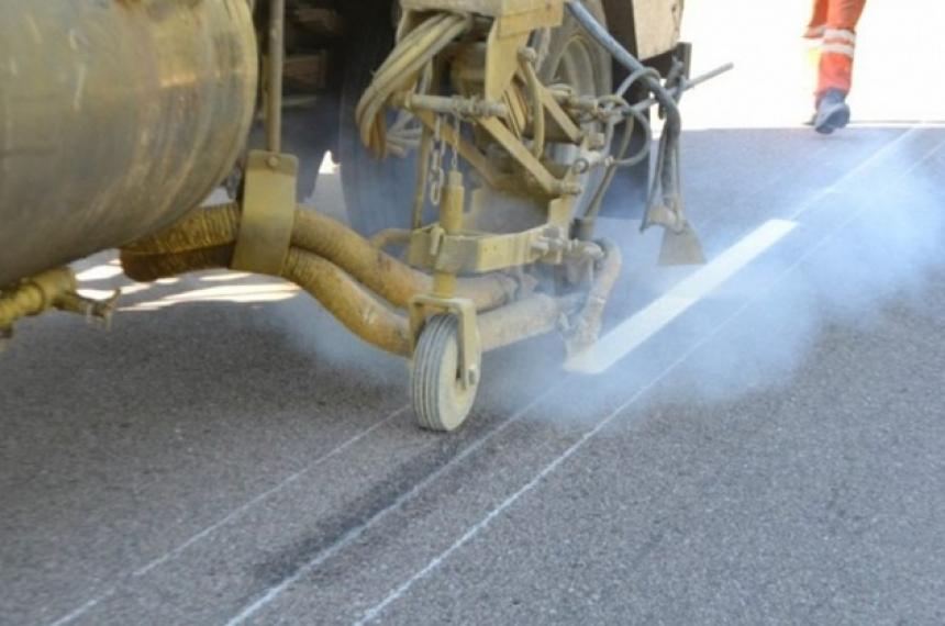 Provincia haraacute sentildealamiento horizontal en rutas y pavimentacioacuten urbana en Toay