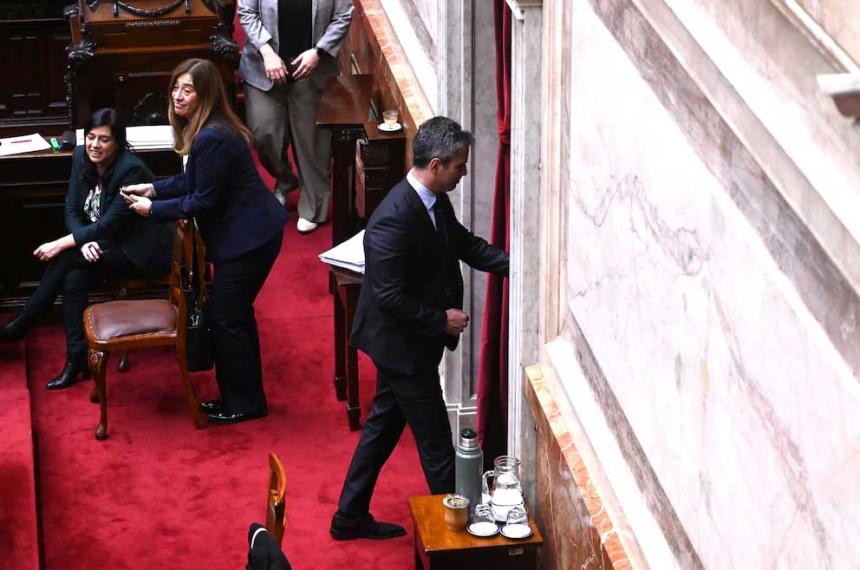 Convocan a sesioacuten en Diputados para reformar DNU y quitar a Espert de Presupuesto