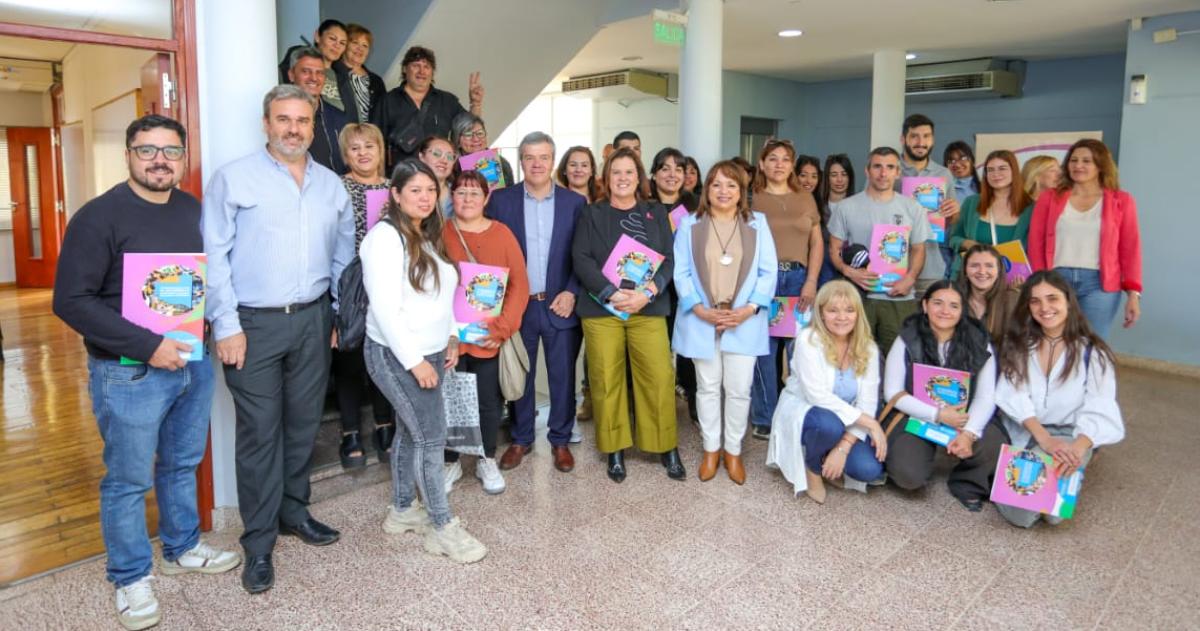 Entregaron creacuteditos por maacutes de 27 millones de pesos a 26 emprendimientos piquenses