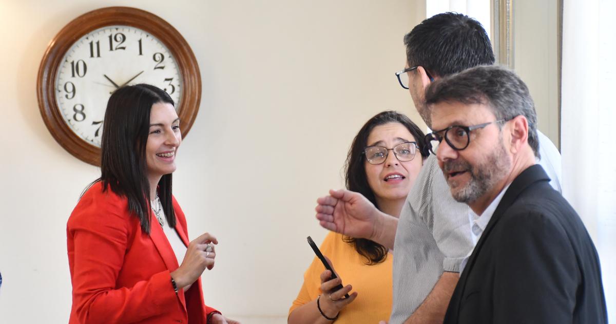 Desembarco de Clariacuten lobby y fractura en el Concejo