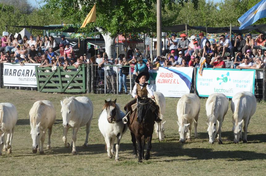 Con la presencia de Ziliotto la Expo Rural de Santa Rosa realiza su acto inaugural