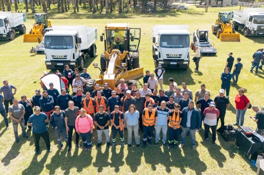 Pico- presentaron el parque automotor municipal