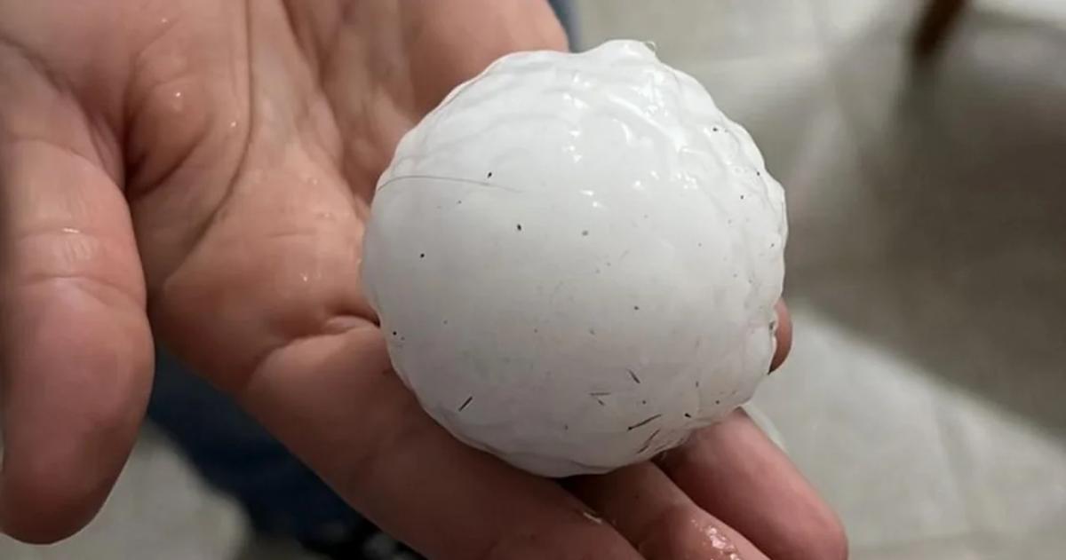 Tormenta y granizo gigante impactaron en el sur de Coacuterdoba