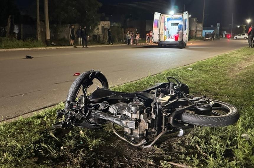 Motociclista herido en General Pico tras chocar contra un auto estacionado
