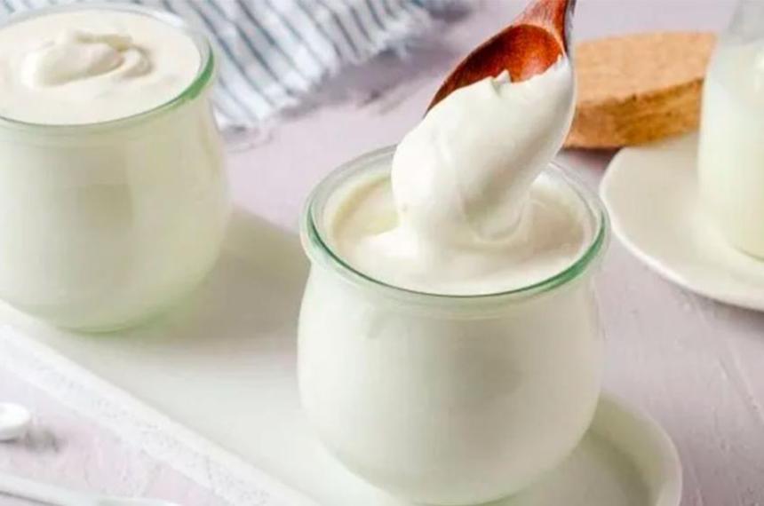 Yogur griego casero en minutos- la receta maacutes faacutecil y saludable