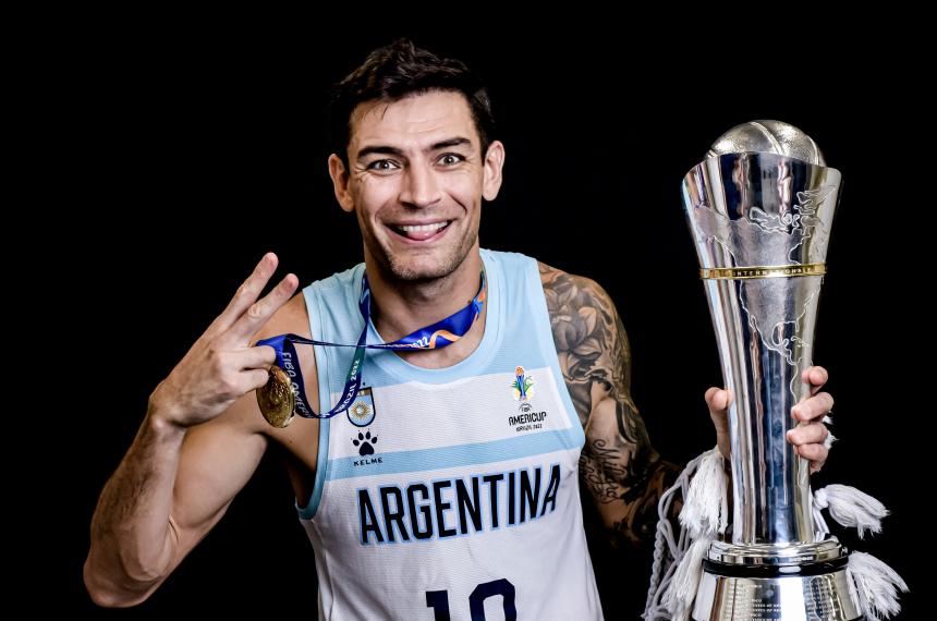 Se retiroacute Carlos Delfino una gloria dorada