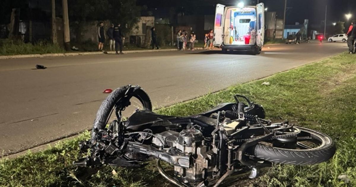 Motociclista herido en General Pico tras chocar contra un auto estacionado