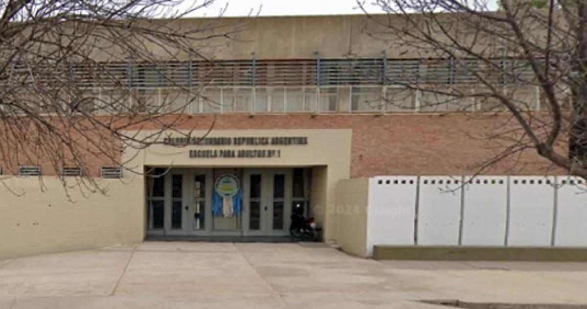Alumno santarrosentildeo dejoacute la escuela por las amenazas que recibioacute