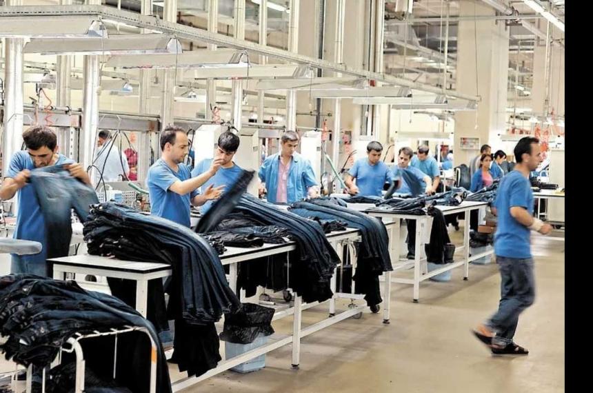 La industria textil argentina sufre la caída del consumo y la apertura de las importaciones