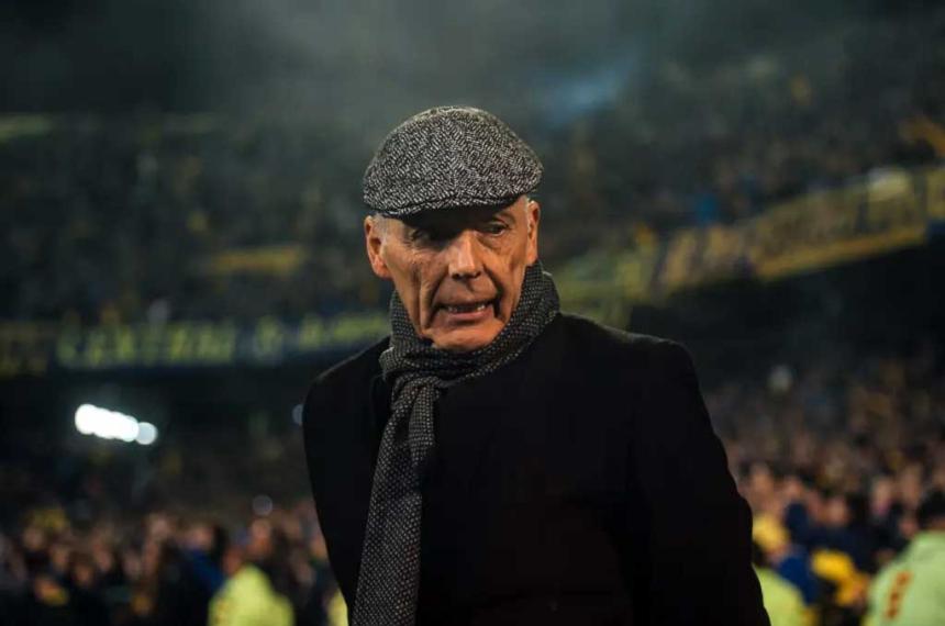 Miguel Russo durante el Mundial de Clubes que marcó su retorno a Boca