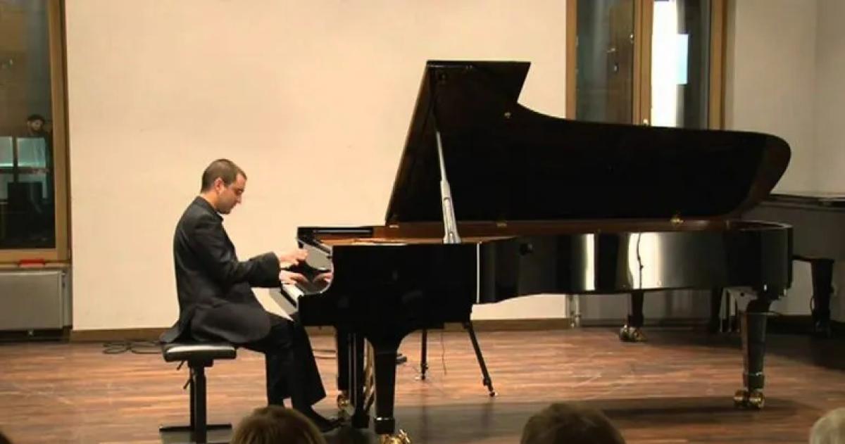 Emilio Peroni uno de los pianistas ms destacados de su generación
