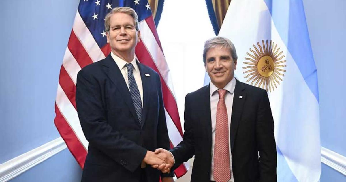 Scott Bessent y Luis Caputo durante su ltimo encuentro en la Secretaría del Tesoro (Washington Estados Unidos)