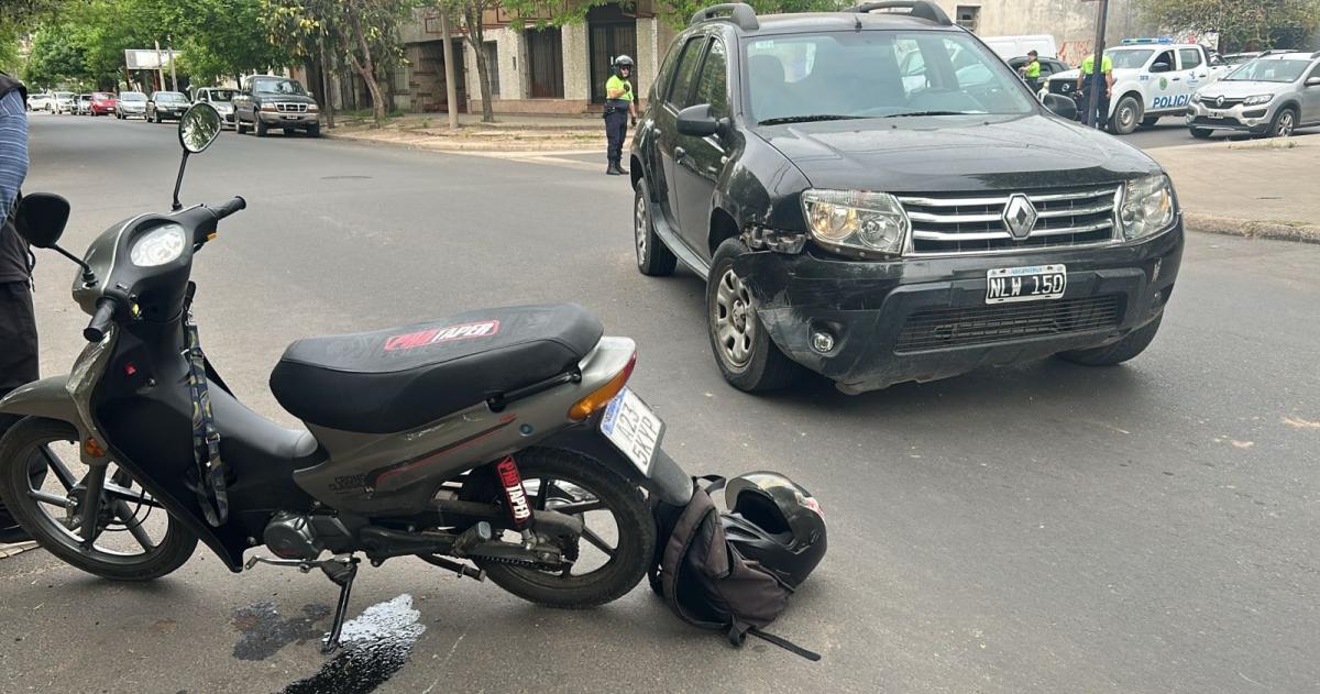 Segn información policial el motociclista sufrió lesiones leves