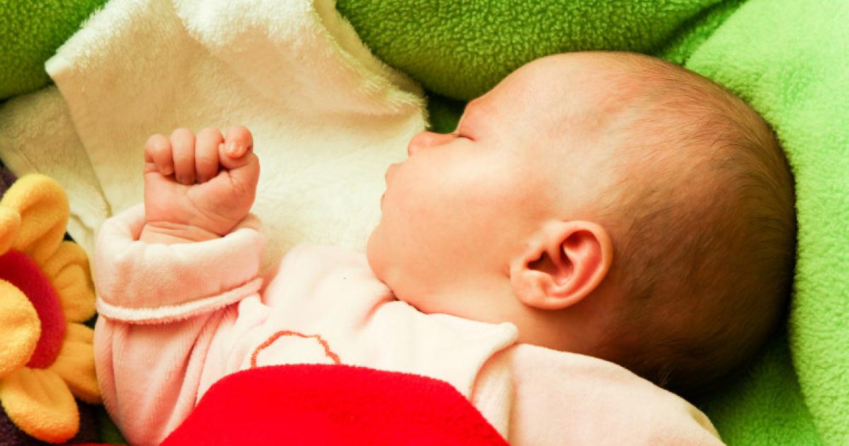Alerta de pediatras por casos de muerte suacutebita de bebeacutes asociados al colecho