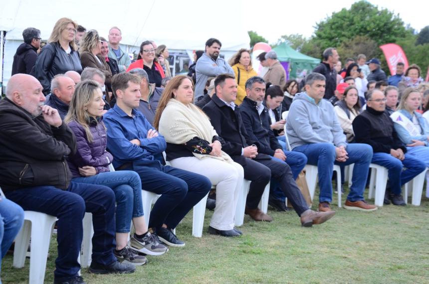 El Ministerio de la Produccioacuten acompantildeoacute la Expo Castex