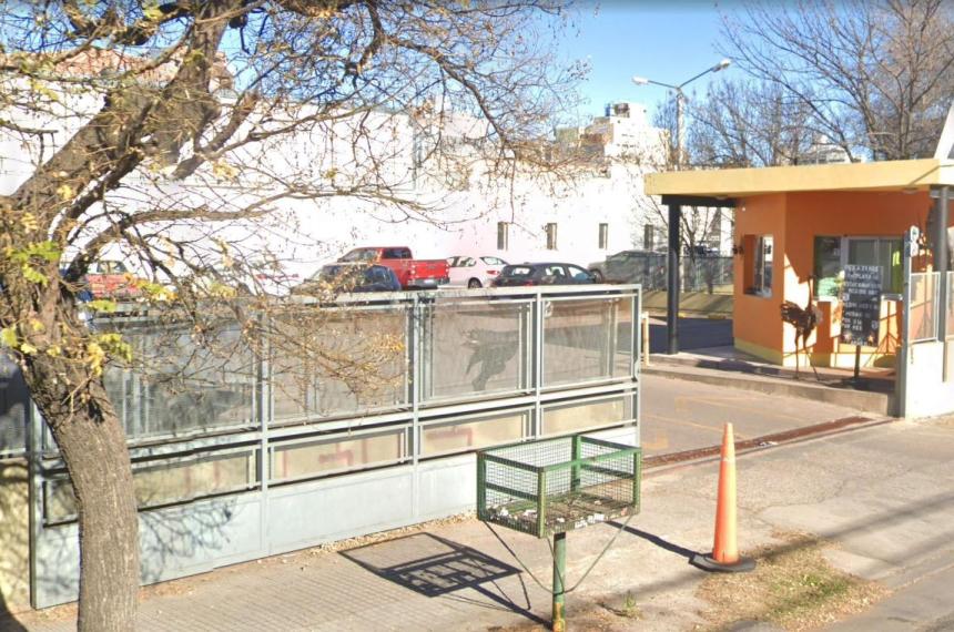 El detenido tenía un antecedente reciente por golpear a un empleado del lugar