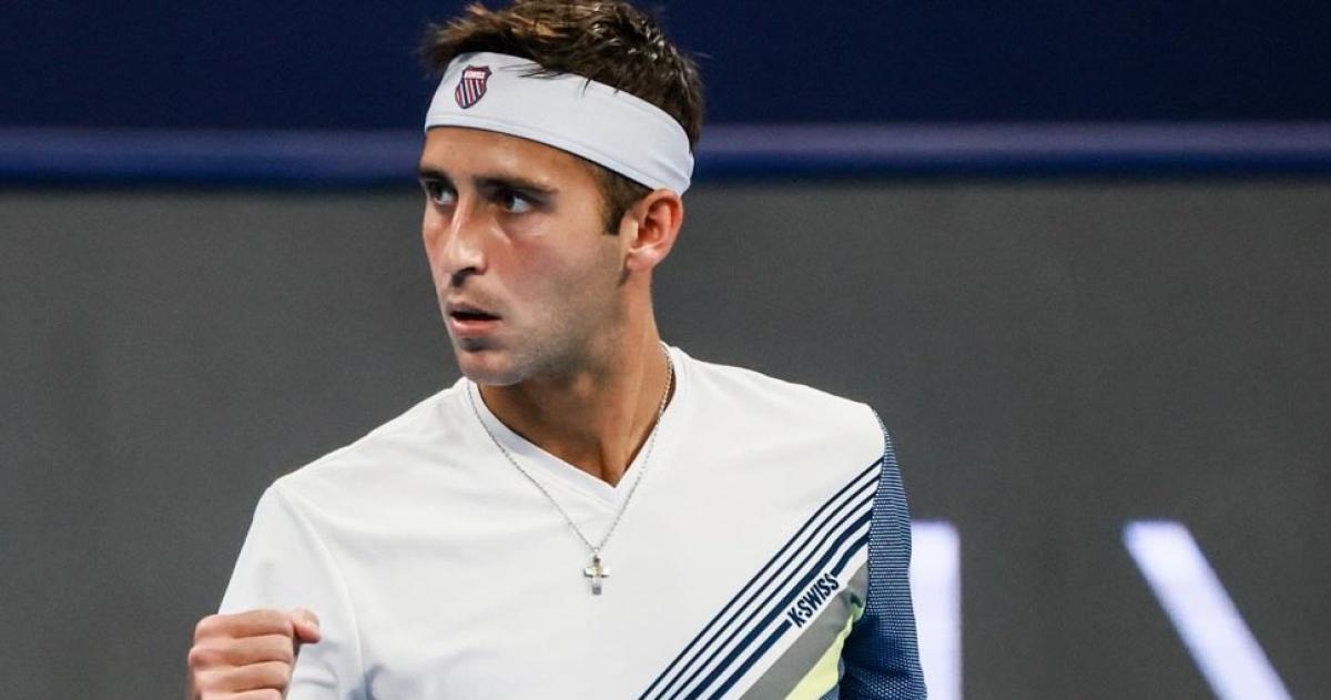 El argentino ganó en tres parciales