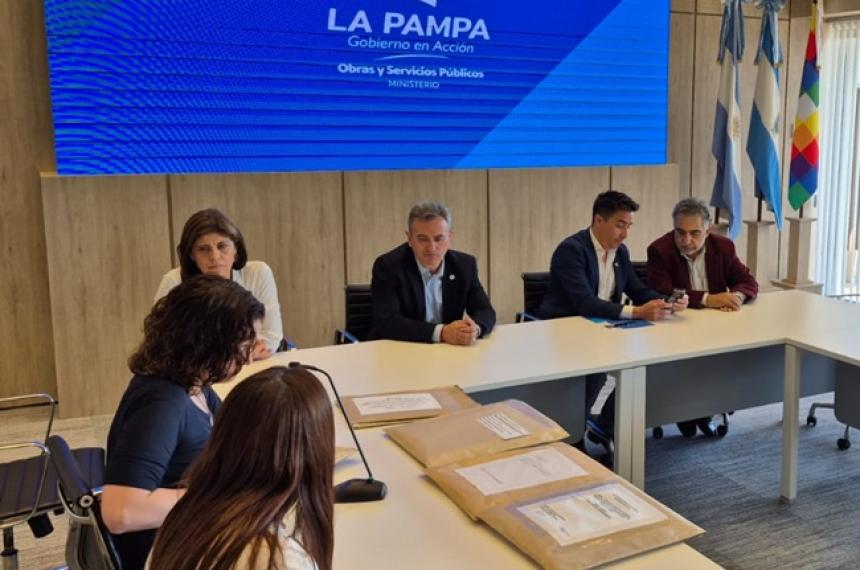 El intendente Rojas y los ministros Intronatti y Vera participaron del acto