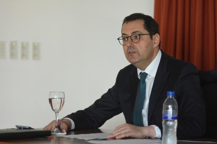 El embajador de Irlanda en la Argentina John Gerard McCoy hablar de la dispoa irlandesa