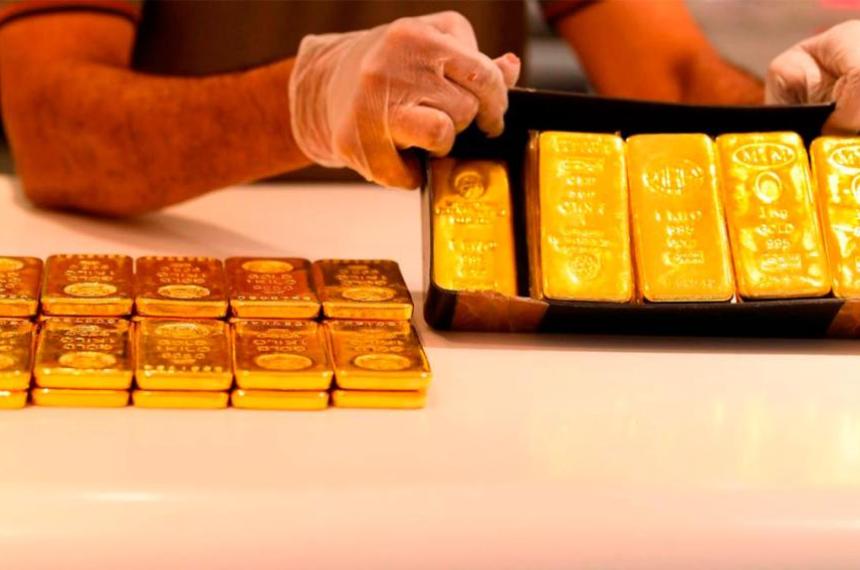 El oro superoacute los US4200 y alcanzoacute un nuevo reacutecord histoacuterico