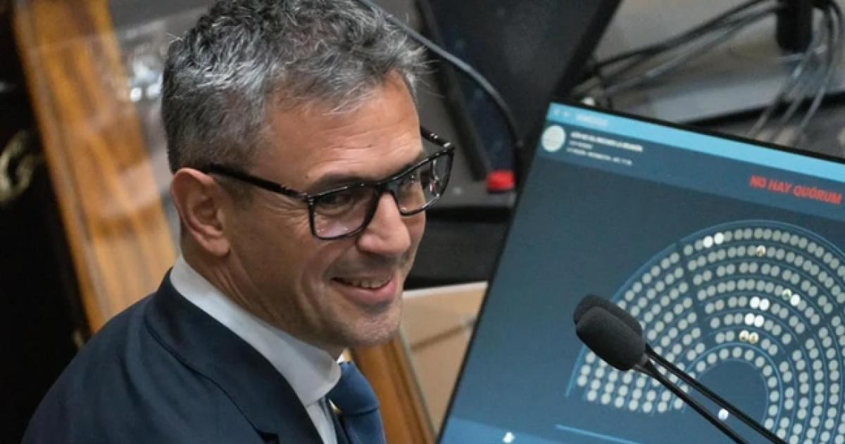 Interpelaciones a funcionarios- Fracasoacute la sesioacuten en Diputados por falta de quoacuterum 