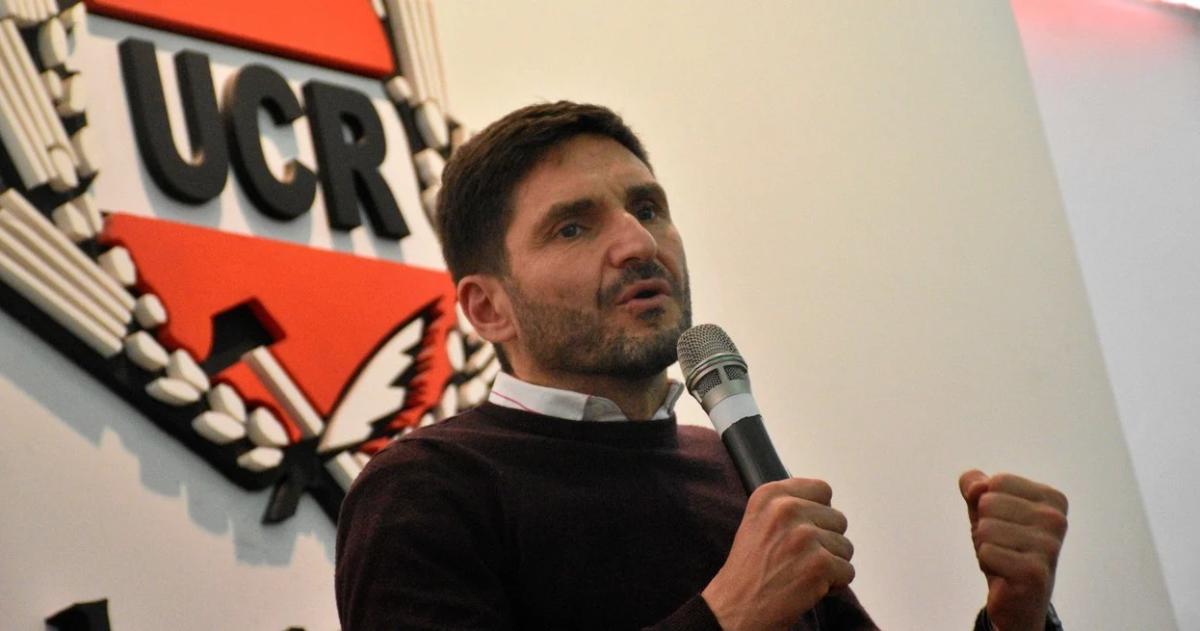 Respaldo de Pullaro para Guidugli