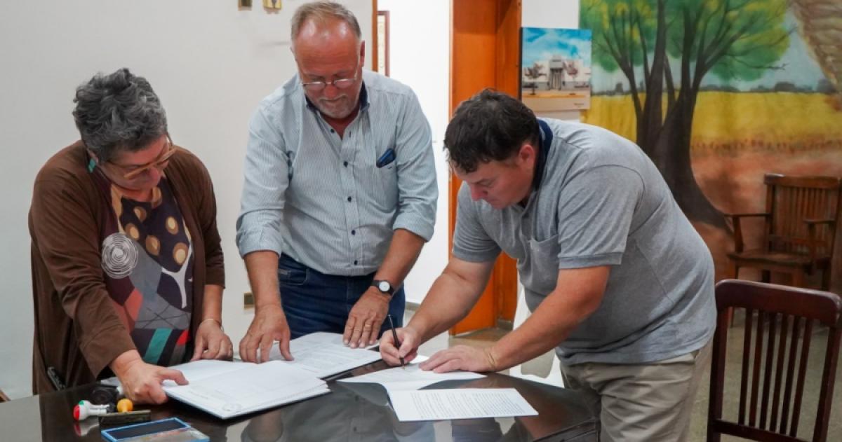 Una empresa familiar toma el control del frigoriacutefico de Embajador Martini