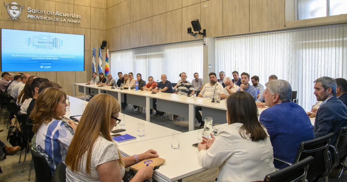 La presentación se hizo en el Salón de Acuerdos de Casa de Gobierno