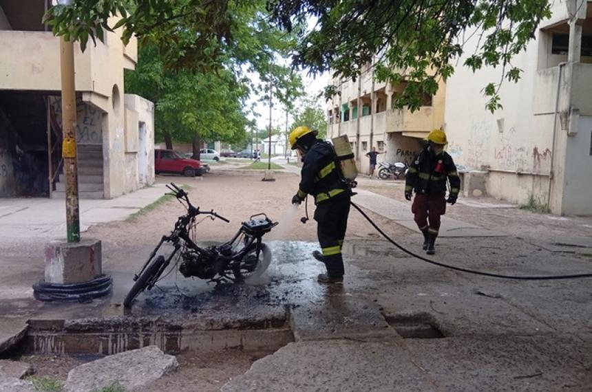 Los daños en la moto fueron totales