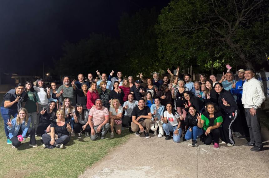 Villa Santillaacuten celebroacute el Diacutea de la Lealtad en la Unidad Baacutesica 17 de Octubre