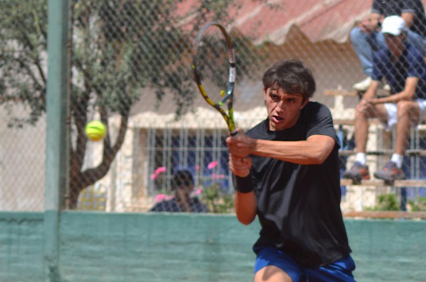 Maxi Spinozzi hizo un buen torneo y llegó hasta cuartos donde fue eliminado por Pavolini uno de los aspirantes altítulo