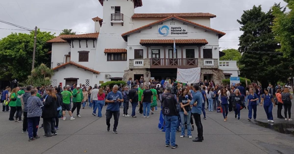 El Gobierno nacional an no reglamentó la ley de emergencia en discapacidad