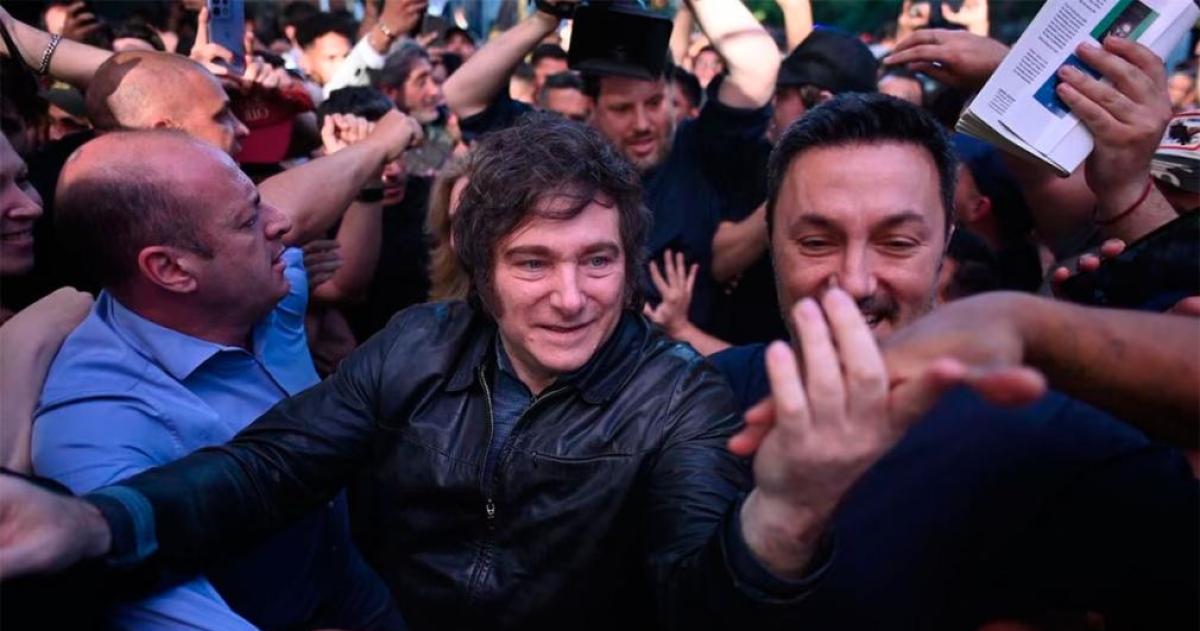 Milei en campantildea- Estamos frente a un momento bisagra abrazar la civilizacioacuten o volver a la barbarie de los Kirchner