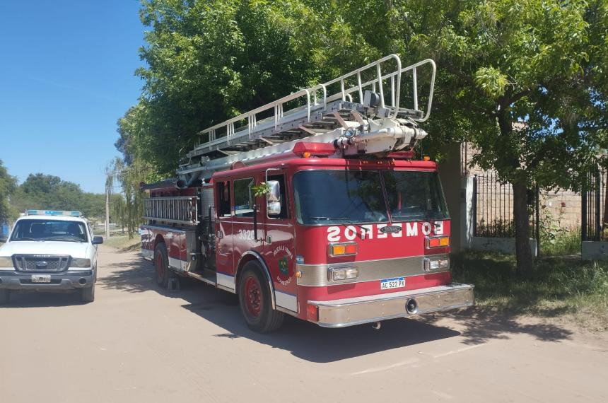  El fuego se desató en una vivienda de la calle Blanco Encalada entre Palacios y Oronoz en Santa Rosa