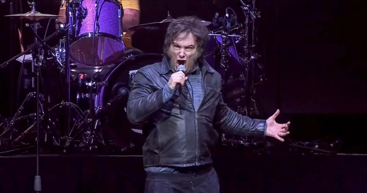 Milei y su recital- Sonamos tan bien que creyeron que teniacuteamos una banda profesional